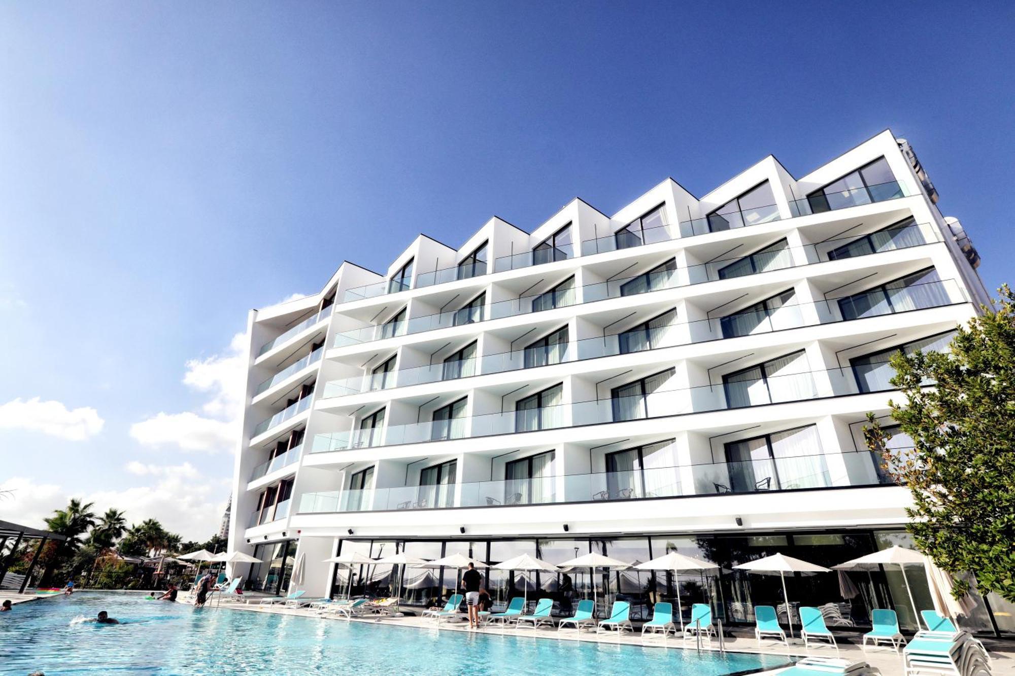 Hotel Luxury Premium Finese Golem  Esterno foto